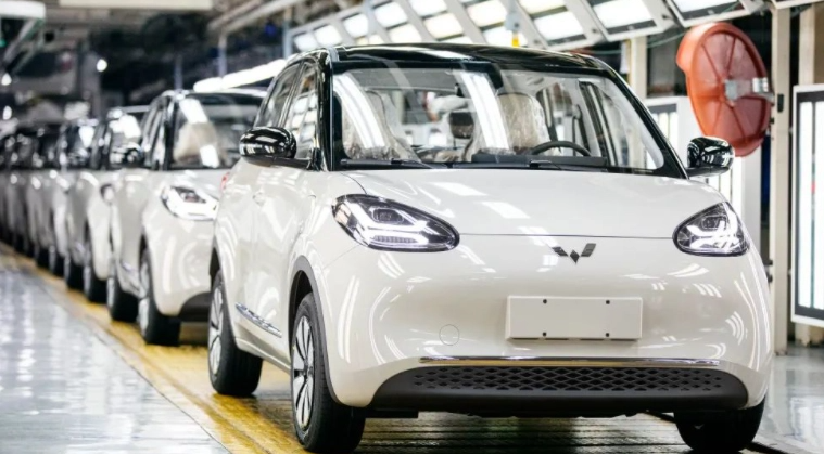 五菱缤果纯电动汽车将于3月29日上市 内置17.3kWh/31.9kWh磷酸铁锂电池